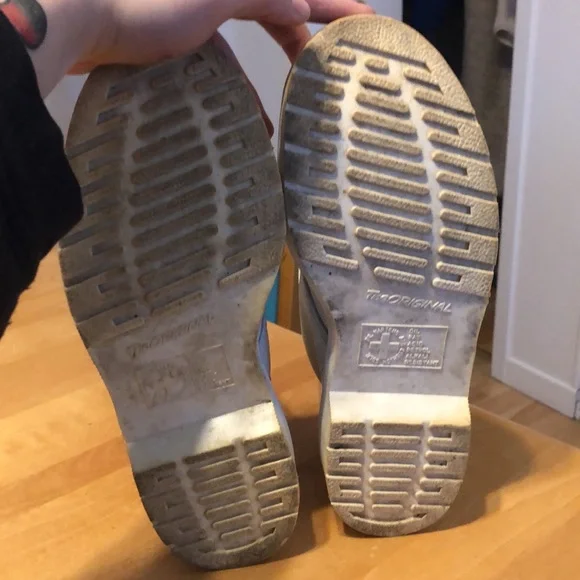 All white matte doc martens - Picture 5 of 11